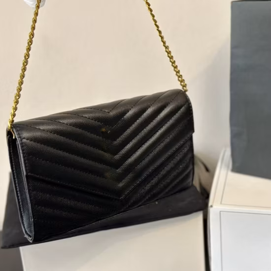 Fabricant de pulls tricotés personnalisés pour femmes, réplique en gros de sacs à main de marque de luxe, tricots à col roulé, pulls de styliste de mode pour dames